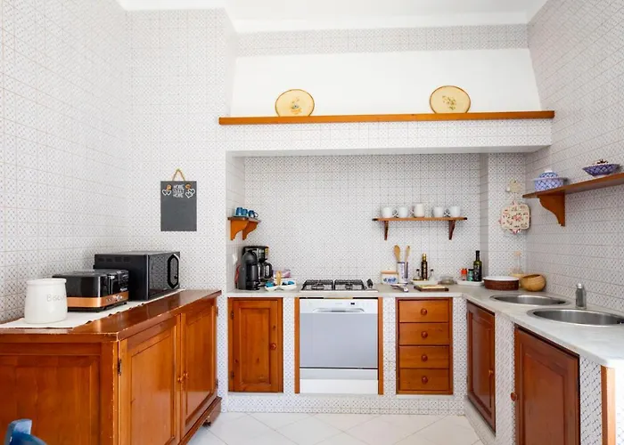 Fabiene Familyholidays Deluxe * 체팔루