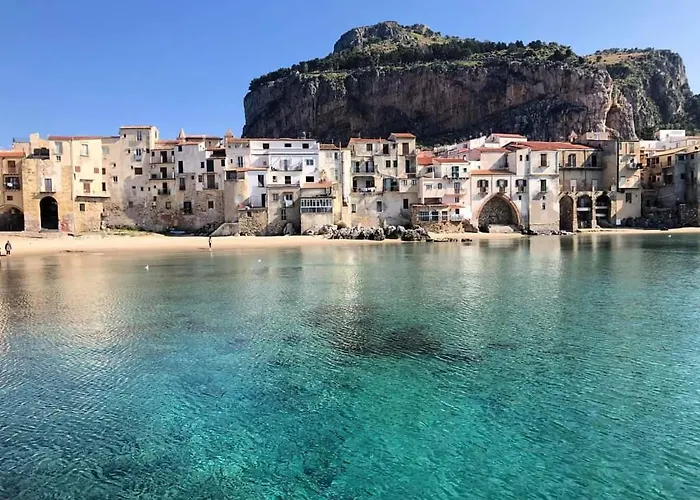 Fabiene Familyholidays Deluxe * 체팔루